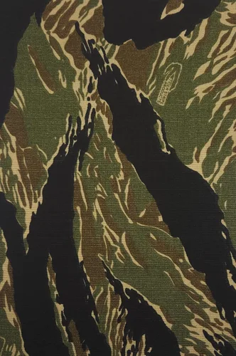 Vista 22 de Dangerfield Arms TackGear Wrap - Envoltura adhesiva de camuflaje Cordura de 8 x 12 pulgadas, 500 denier, parte trasera adhesiva para kydex y otros