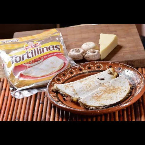 Vista 2 de Tortillinas Tia Rosa Tortillas de Harina 22 cuentas. Producto mexicano importado