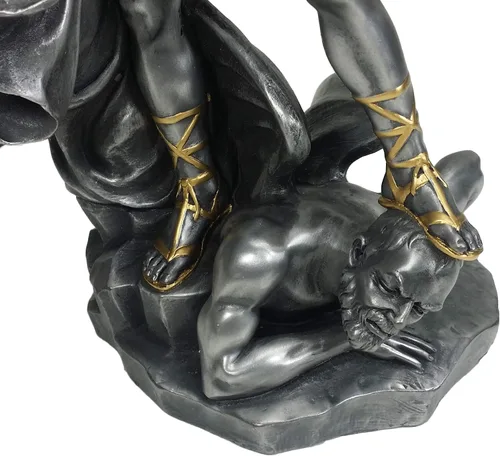 Vista 3 de 14 1/2 pulgadas de peltre y oro Arcángel San Miguel pisotea la escultura de la estatua del demonio