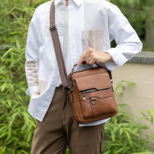 Vista 6 de MNODWLOF Bolso bandolera pequeño de cuero para hombre, bolso cruzado para trabajo, negocios, viajes, al aire libre, senderismo, correa ajustable