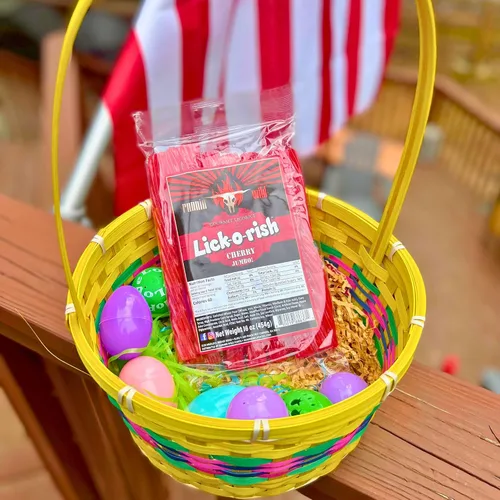 Vista 3 de Caramelo de regaliz de cereza Dulces divertidos y festivos para el Día de la Madre Lick-o-Rish, 3 libras en total