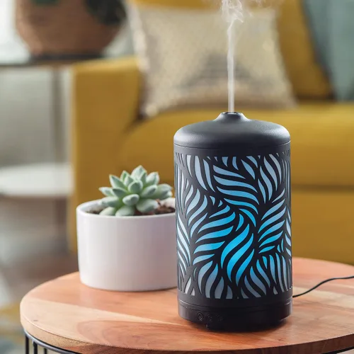 Vista 3 de Airome - Difusor ultrasónico de aceite esencial giratorio de 3.4 fl oz con luz LED, rotación de carrusel de 360, palma silvestre de metal negro