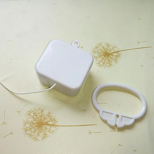 Vista 3 de SaiDian Caja de música mini caja de música estilo cuerda cuerda caja de música blanca con movimiento musical regalos para bebés niños regalo