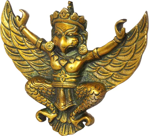 Vista 2 de Exotic India Pequeño Colgante De Pared Garuda - Estatua De Latón - Color Oro