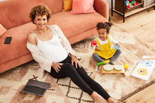 Vista 6 de Motherhood Maternity Joggers esenciales de maternidad de rizo francés para mujer