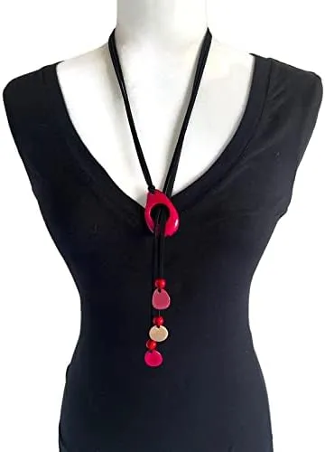 Vista 4 de Artesania Karissma Collar Tagua en rosa fucsia, joyería orgánica de tuerca de tagua TAG706, collar de Tagua Lariat, 30 pulgadas, ajustable