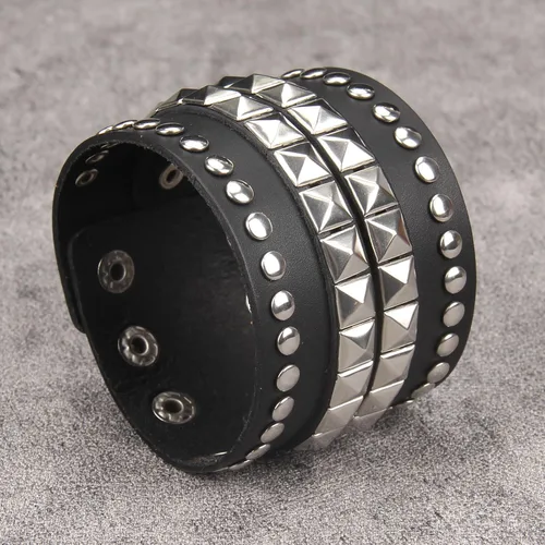 Vista 2 de Jeilwiy Pulseras de cuero punk para hombres, pulseras hechas a mano, brazalete ancho, joyería trenzada, color negro y marrón, ajustable, regalos