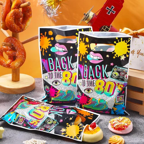 Vista 3 de Qeeenar 50 bolsas de regalo de fiesta de los años 80 a granel de plástico de regreso a los 80, regalos de hip hop, bolsas de golosinas para regalos