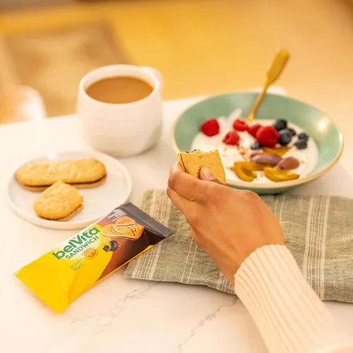 Vista 15 de belVita Sándwiches de galletas de barra de desayuno, crema de chocolate negro, 30 paquetes en total, 6 cajas (2 galletas por paquete)