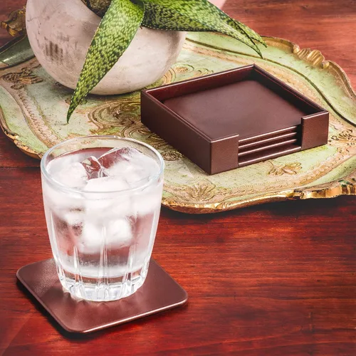 Vista 4 de Dacasso Juego de posavasos cuadrados de cuero marrón chocolate