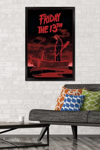 Vista 2 de Trends International Friday The 13th - Póster de pared de barco, 22.375 x 34 pulgadas, versión enmarcada en negro
