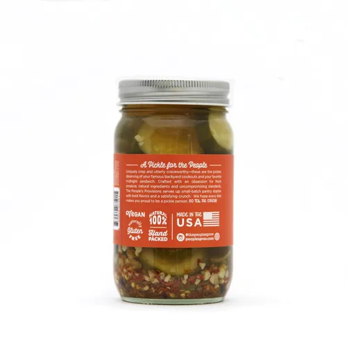Vista 4 de The People's Provisions - Pepinillos picantes de ajo de 16 oz - Chips de pepinillo de ajo picantes crujientes, picantes y de corte grueso