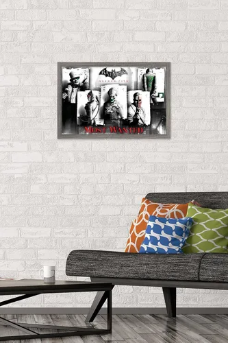 Vista 2 de Trends International DC Comics VIdeo Game - Póster de pared de Arkham City, 14.725 x 22.375 pulgadas, versión enmarcada de madera de granero