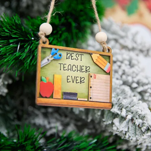 Vista 2 de Mejor Adorno de Tiza para Profesor 4 Pulgadas – Adorno Colgante de Madera en Capas, Suministros Escolares, Decoración, Regalo para Educador