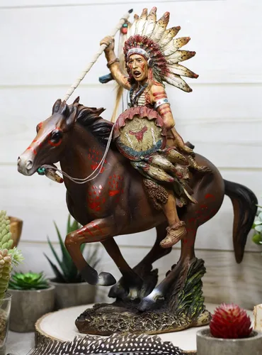 Vista 9 de Ebros Tribal Nativo Americano Guerrero jefe indio con gorro de guerra tocado de águila cargando en caballo, estatua de lanza lanzando caballo, 13.25