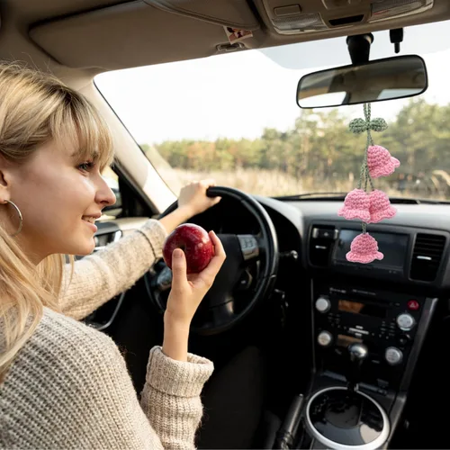 Vista 6 de Accesorios para colgar espejos de automóvil, colgante de flor de lirio tejido hecho a mano, bonita decoración colgante de ganchillo para espejo