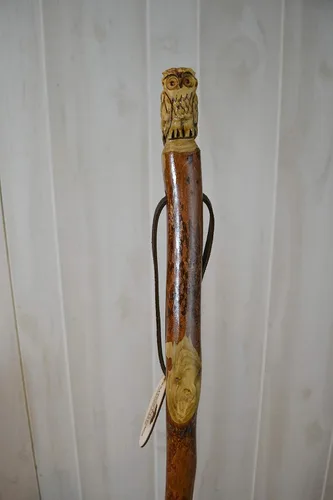 Vista 7 de Bastón de madera oscura con talla de búho, tallado a mano, hasta 60 pulgadas
