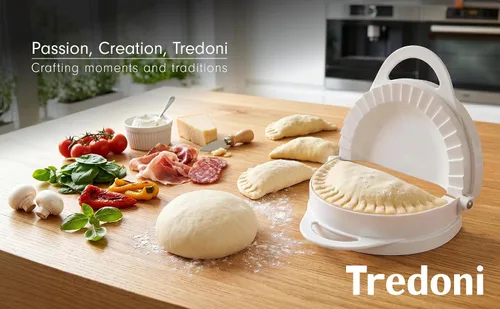 Vista 2 de Tredoni Calzone - Molde de prensa para masa y cortador de 6.5 pulgadas (6.5 in)