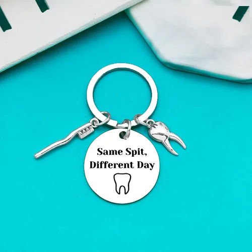 Vista 3 de Xiahuyu Regalos para dentistas para mujeres y hombres, regalo de higienista dental, llavero de día diferente, regalo de asistente dental, regalo
