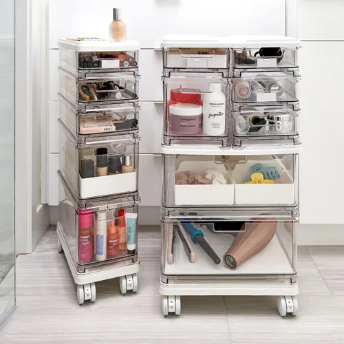 Vista 6 de iDesign The Sarah Tanno Collection - Carrito organizador grande de cosméticos apilable de 7 cajones, transparente/blanco