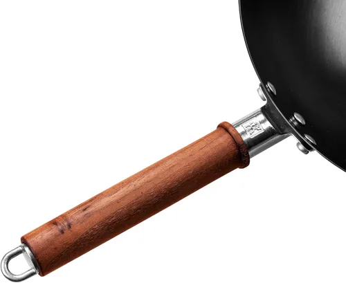 Vista 5 de ZWILLING Wok Dragon de acero al carbono de 12 pulgadas con tapa
