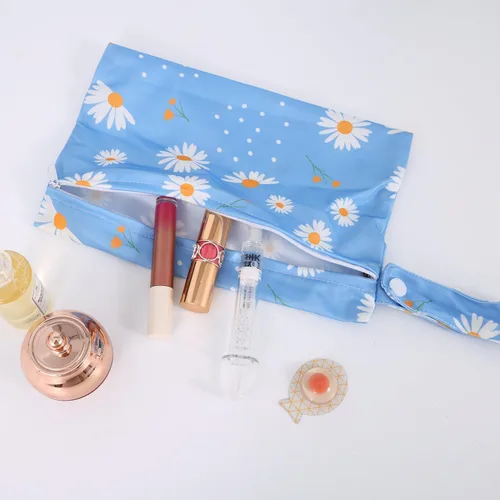 Vista 8 de 3 bolsas para pañales de tela para bebé, impermeables, reutilizables, con 2 bolsillos con cremallera y asa, bolsas de lavandería lavables