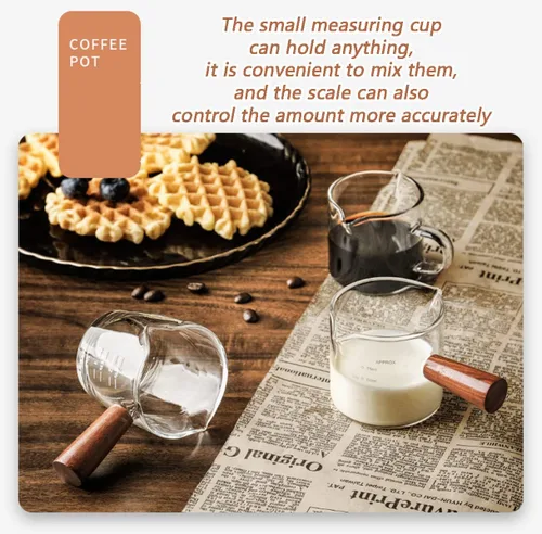 Vista 3 de Taza medidora de café expreso y vaso de chupito de espresso con mango de madera y boquilla doble como accesorios para café, leche y salsa de miel