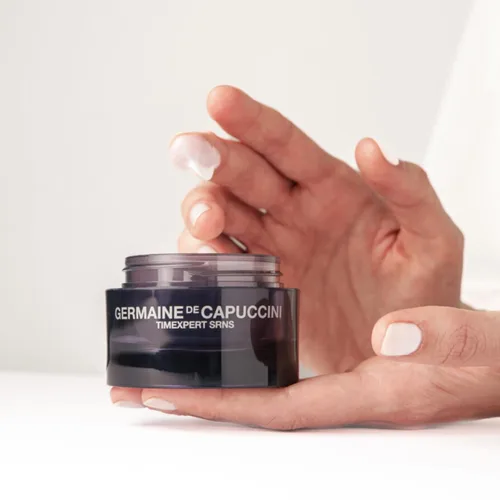 Vista 4 de Germaine de Capuccini Crema de día de recuperación intensiva Timexpert Lift SRNS Hidratante facial antienvejecimiento para piel madura