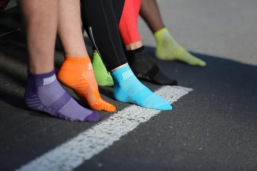 Vista 3 de 6,9 o 12 pares de calcetines deportivos de algodón, multicolor para hombre y mujer