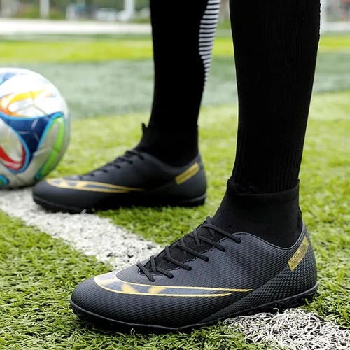 Vista 4 de DKHHN Zapatos de fútbol de interior para hombre, botas de fútbol de fútbol sala con cordones antideslizantes