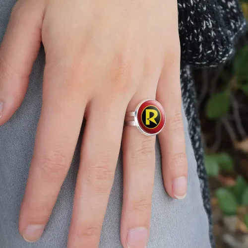 Vista 2 de GRAPHICS MORE - Anillo ajustable con logotipo de Batman Robin chapado en plata