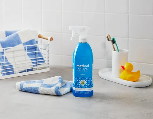 Vista 4 de Method Limpiador Antibacteriano para Baño, Menta, Elimina Manchas de Moho + Hongos, 28 Onzas Líquidas