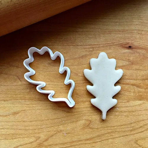 Vista 3 de Sweet Prints Inc Oak Leaf (outline) Cookie Cutter - Dishwasher Safe (2")