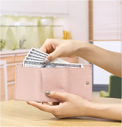 Vista 3 de IOTKIT 2023 Nuevo organizador de tarjetas de cuero genuino con bloqueo RFID, mini billetera, plegable, delgada y compacta