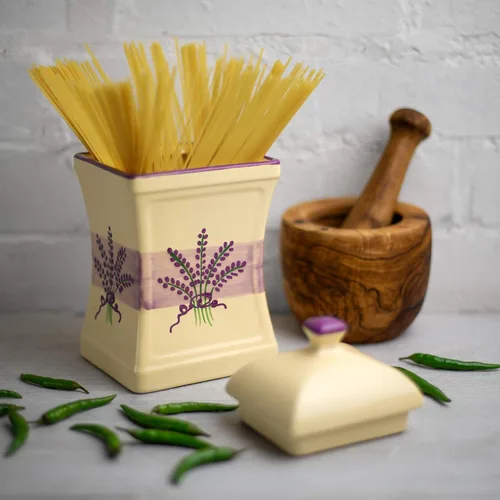 Vista 4 de City to Cottage Tarro de almacenamiento de cocina hecho a mano con tapa de 31.5 onzas, floral, morado y crema, grande, de cerámica, regalo