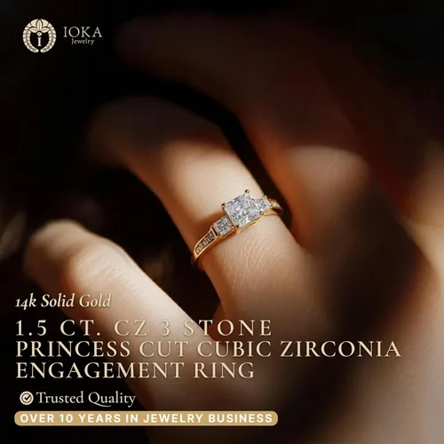 Vista 2 de Ioka - Anillo de compromiso de circonita cúbica de talla princesa de 3 piedras de oro macizo de 14 quilates de 1,5 quilates para mujer Anillo
