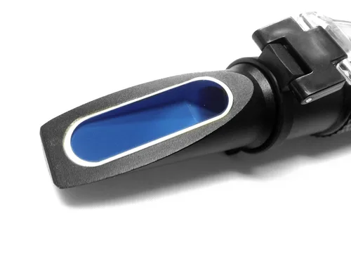 Vista 3 de Ade Advanced Optics RHB-32ATC-B Compensación automática de temperatura 0-32% Brix Refractómetro Cerveza Vino CNC Fruta por Ade Advanced Optics, Negro