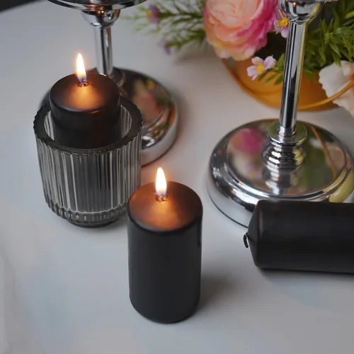 Vista 4 de Juego de 20 velas de pilar negras de 2 pulgadas de ancho x 4 pulgadas de alto, decoración elegante para el hogar, eventos y celebraciones, acabado