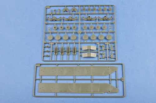 Vista 7 de Hobby Boss T-35 Kit de modelo tardío de tanque pesado (escala 1/35)
