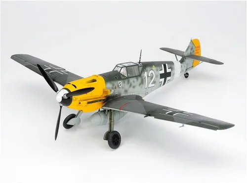 Vista 3 de Tamiya 300061063 – 1: 48 Conjunto de modelos de la Segunda Guerra Mundial Messerschmitt BF109E-4/7 Trop