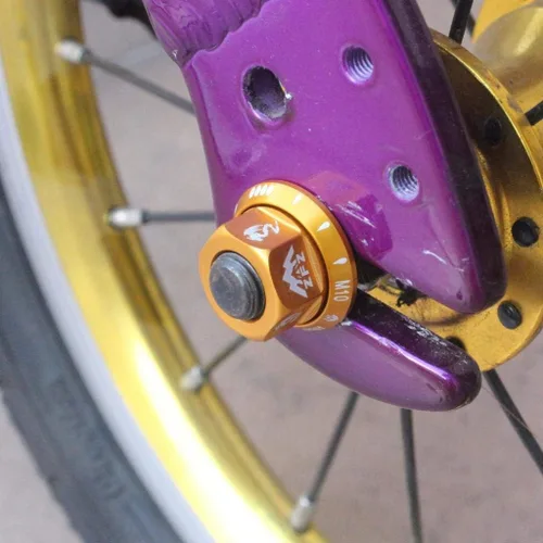 Vista 2 de Tuercas de bicicleta 2 piezas eje trasero eje de acero inoxidable tuercas brida montaña ajuste para BMX Fixie M10 eje tornillo