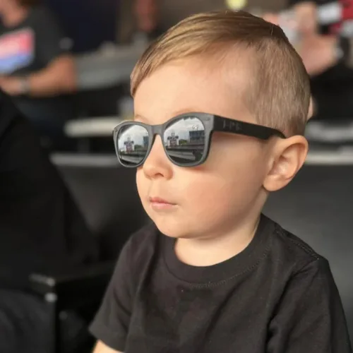 Vista 3 de ROSHAMBO - Lentes de sol irrompibles para niños y niñas de 2 a 4 años con correa sin bisfenol A, lentes polarizados, ensamblados en Estados Unidos