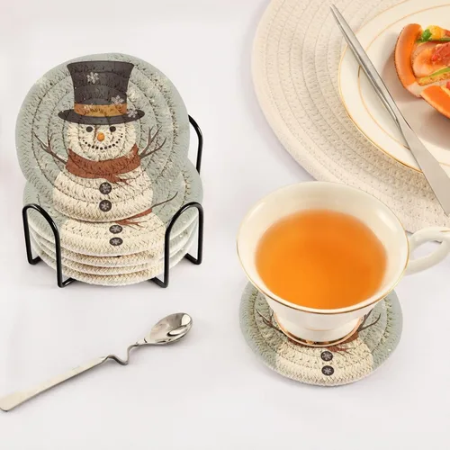 Vista 5 de 6 posavasos absorbentes de muñeco de nieve para protección de mesa, hechos a mano, redondos, tejidos con soporte y resistentes al calor, resistentes