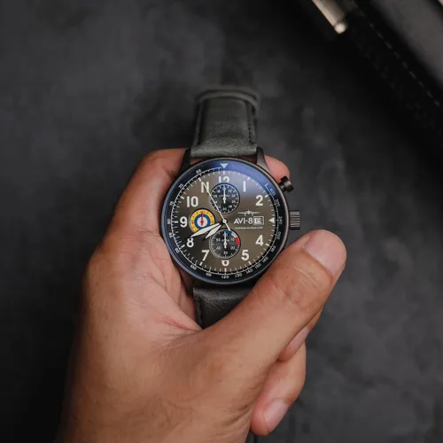 Vista 5 de Reloj analógico AV-4011 Hawker Hurricane, con mecanismo de cuarzo japonés, con correa de piel, de AVI-8