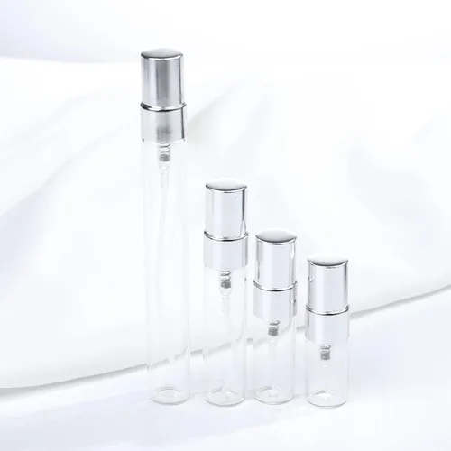 Vista 4 de Mini atomizador recargable transparente de 0.2 fl oz, botella de perfume de viaje, botella vacía hidratante para fiesta, herramienta de maquillaje