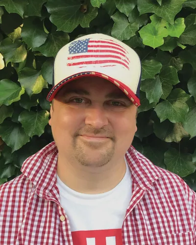 Vista 4 de Fits Y'all USA Flag Americana Structured Trucker Hat for Unisex and 3XL Oversize