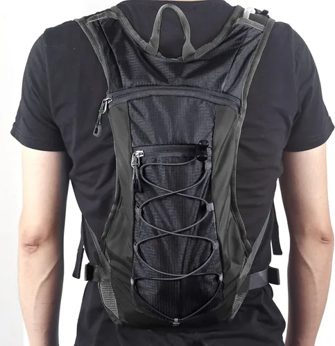 Vista 7 de Unigear Hydration Pack Backpack with 70 oz 2L Water Bladder for Running, Hiking, Cycling, Climbing, Camping, Biking