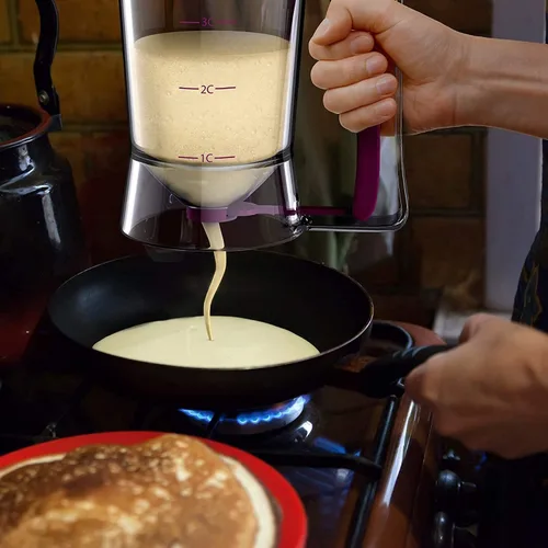 Vista 4 de Herramienta dispensadora de masa para panqueques, crepes, gofres con etiqueta de medición, soporte de mango para apretar (morado)