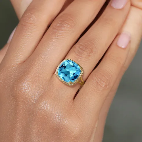 Vista 5 de Gem Stone King Anillo de oro amarillo de 10 quilates con topacio azul suizo y zafiro blanco creado para mujer