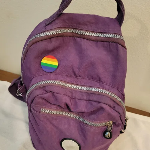 Vista 6 de Buttonsmith Botones Rainbow and Pride - Fabricado en los Estados Unidos - Union Made